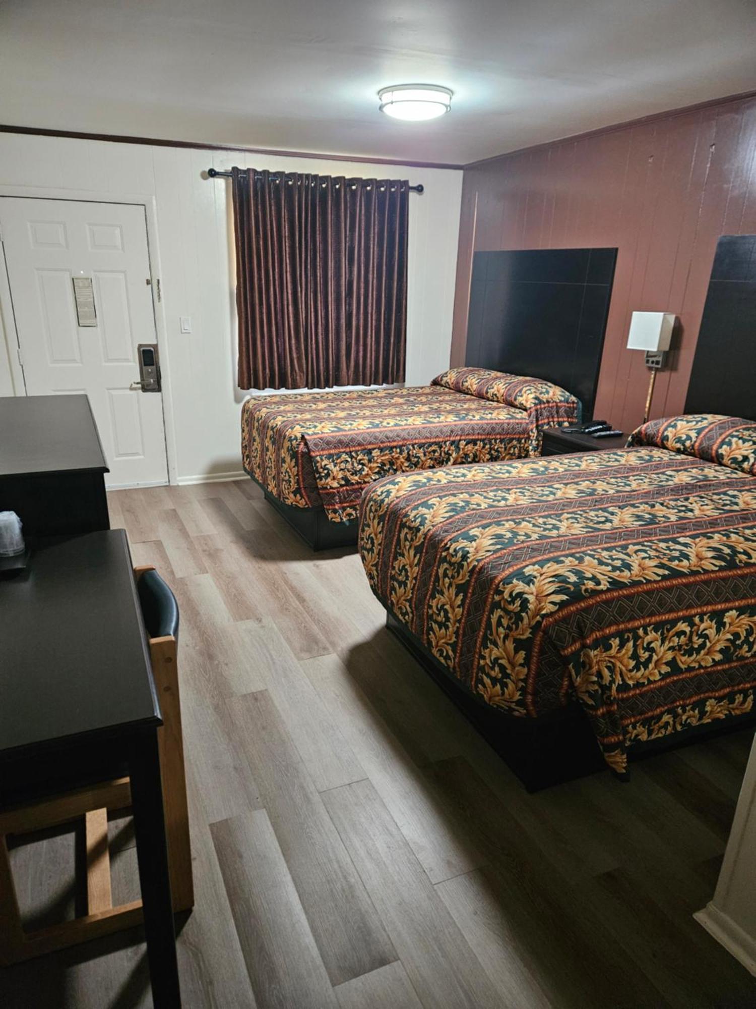 Traveler'S Inn Roanoke Экстерьер фото